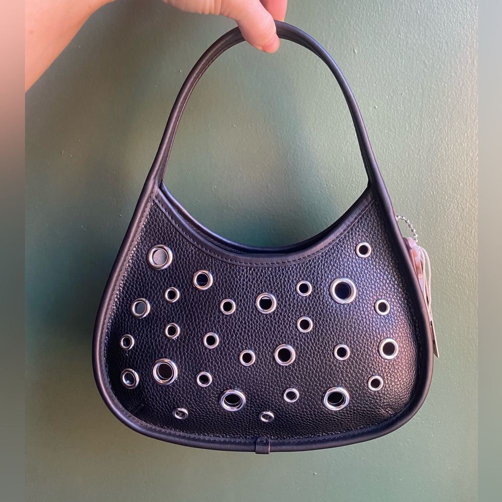 new with tags Coach Ergo Bag In Pebbled Coachtopia Leather: Grommets size small.